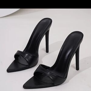 NWB Sexy Pointed Slide on Stilettos Sz 11